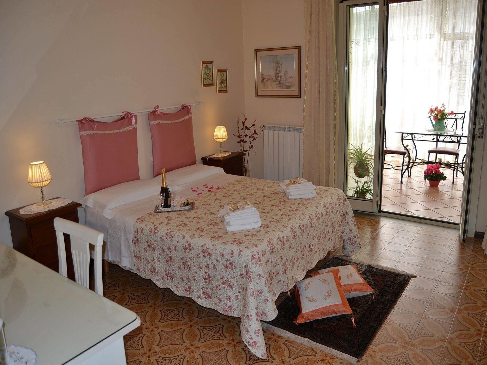 Bed & Breakfast Marena Sant'Agata Li Battiati Exterior foto